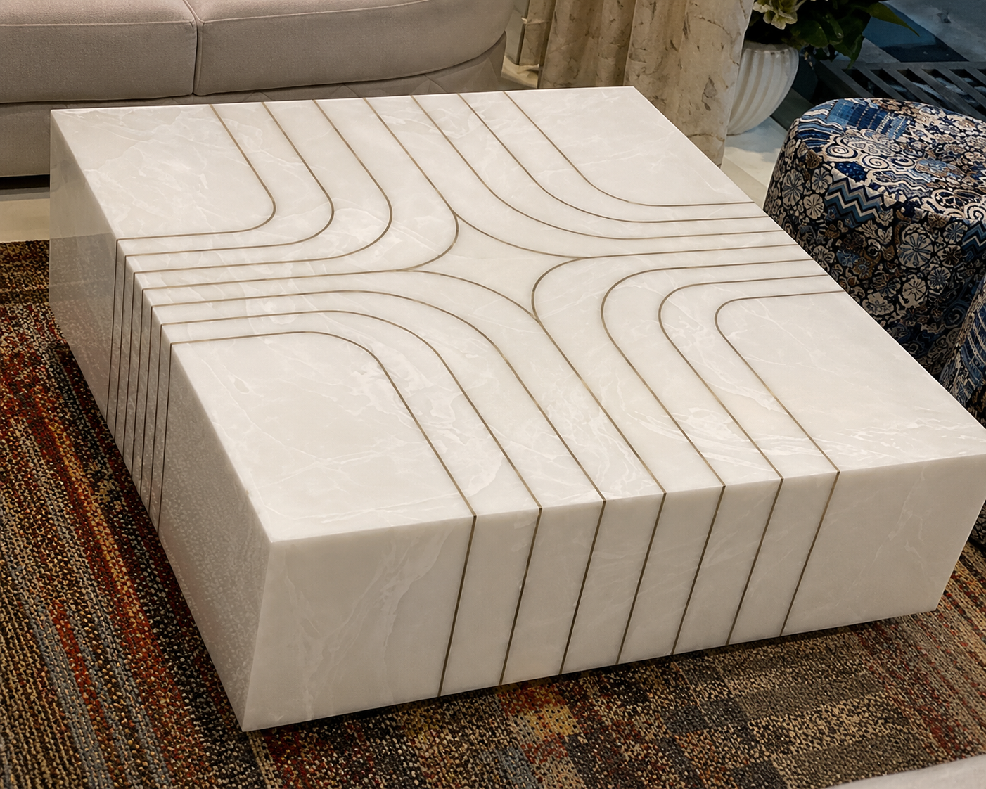 Onyx White Design Table — Style 02