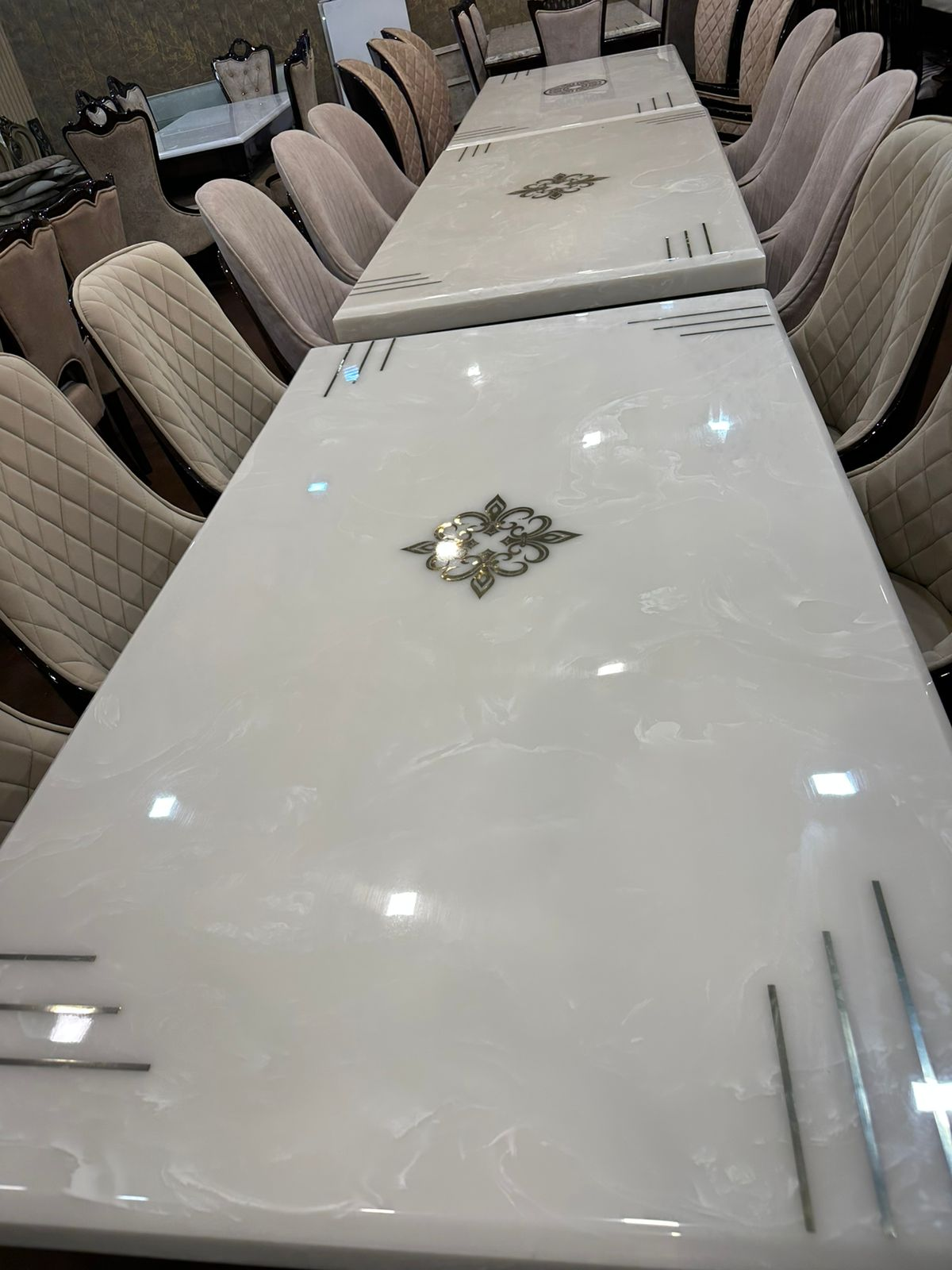 White Onyx Design Table — Style 03