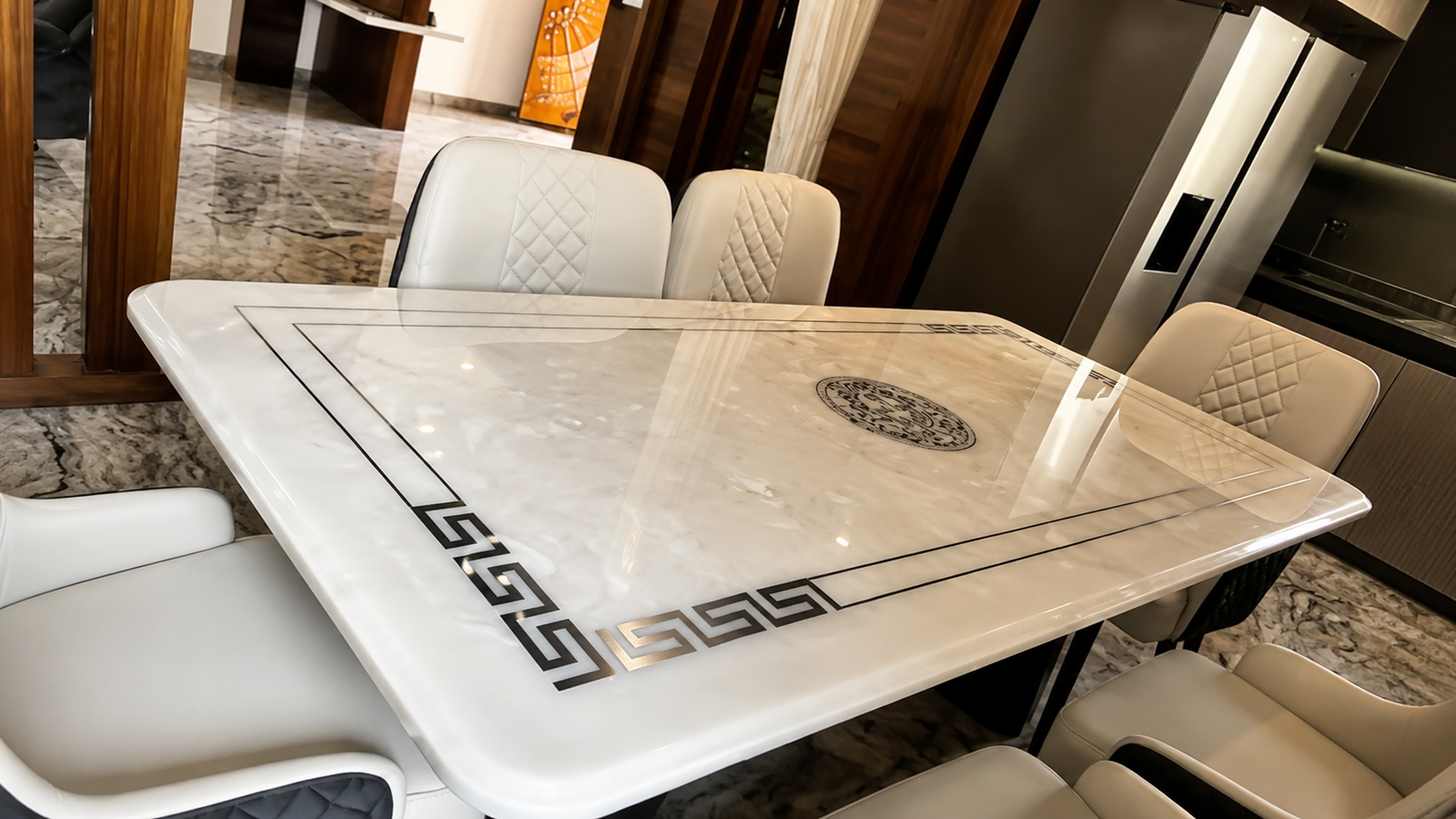 White Onyx Design Table — Style 05
